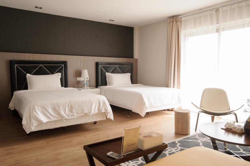 Paradise Hotel サイパン エクステリア 写真